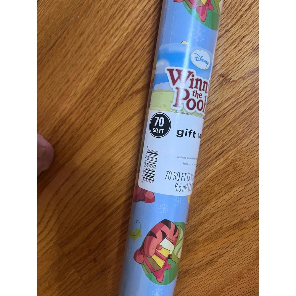 Vtg Disney Winnie the Pooh Hallmark Gift Wrap 70 SQ FT Blue Tigger Christmas